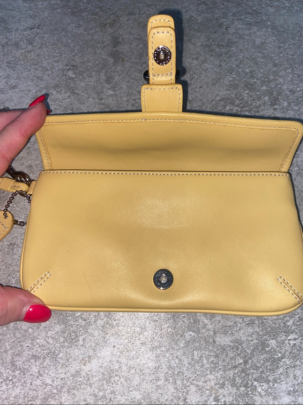 Coach Y2K Hampton Wristlet EUC Calfskin Leather Pre Loved - Picture 4 of 7